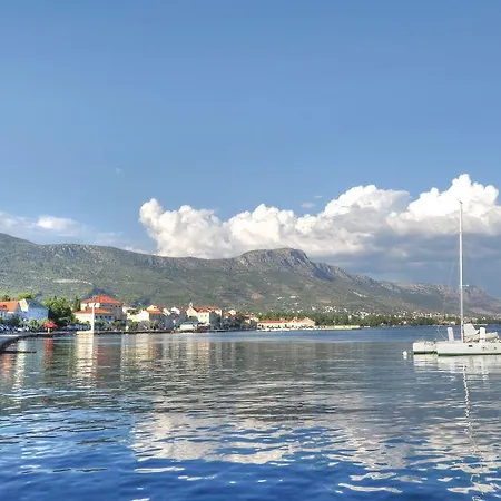 With Big Terrace Kaštela
