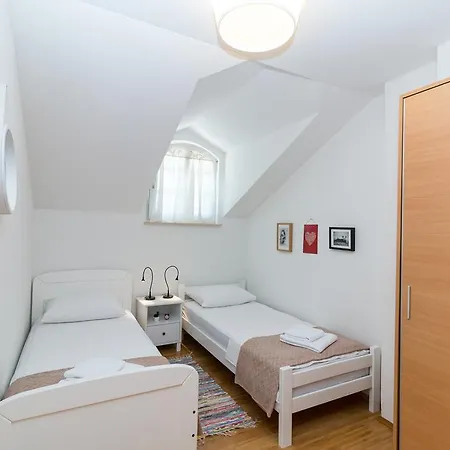 Apartament With Big Terrace Kaštela