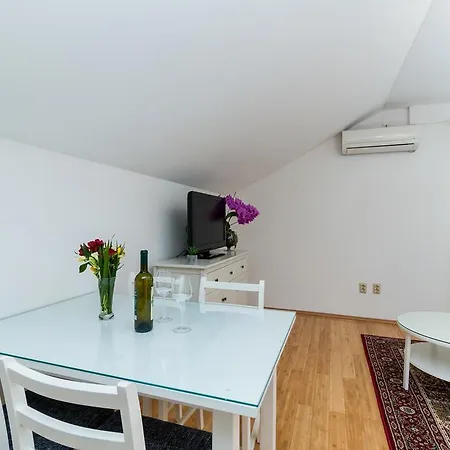 Apartament With Big Terrace Kaštela